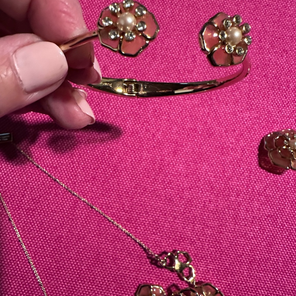 Jewerly Set Earrings Necklace Bracelet Kate Spade New York, Pink Floral - Picture 7 of 10
